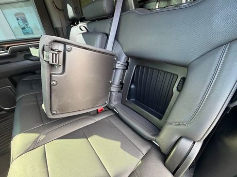 Used 2024 GMC Sierra 2500 SLT w/ SLT Premium Package image 15