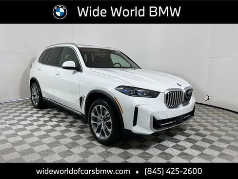 Used 2026 BMW X5 xDrive40i w/ Parking Assistance Package AWD/4WD image 1