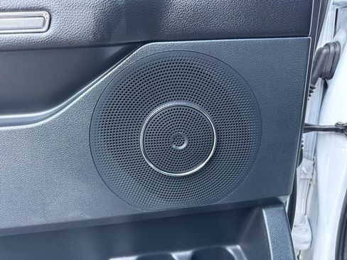 Used 2021 Ford Expedition XLT image 14