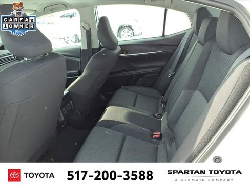 Used 2025 Toyota Camry SE image 11