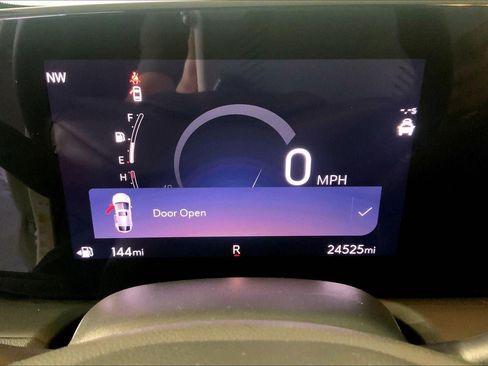 Used 2025 Buick Encore GX Preferred AWD/4WD image 20