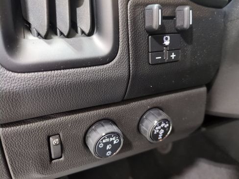 Used 2022 Chevrolet Colorado ZR2 w/ Colorado ZR2 Bison Edition AWD/4WD image 17