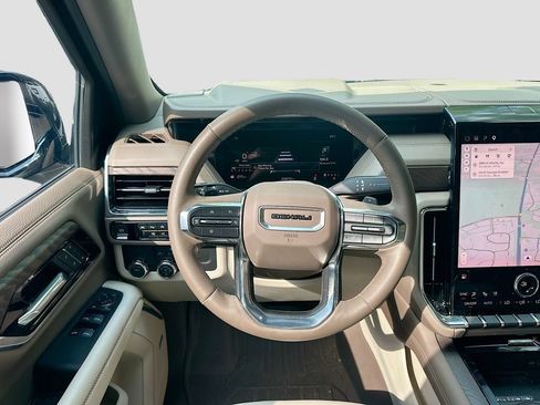 Used 2025 GMC Yukon XL Denali w/ Sun & Power Step Package RWD image 24