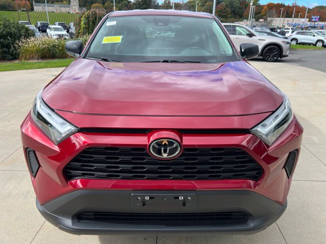 Used 2024 Toyota RAV4 LE AWD/4WD image 2