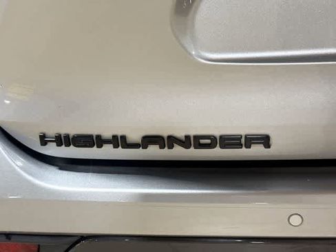 Used 2021 Toyota Highlander Limited AWD/4WD image 29