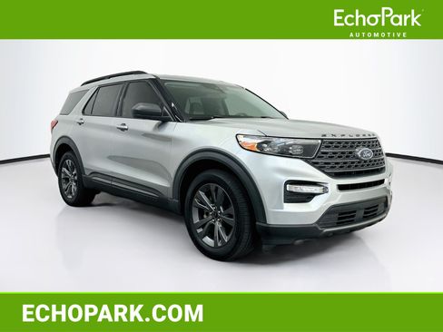 Used 2021 Ford Explorer XLT w/ Equipment Group 202A AWD/4WD image 1