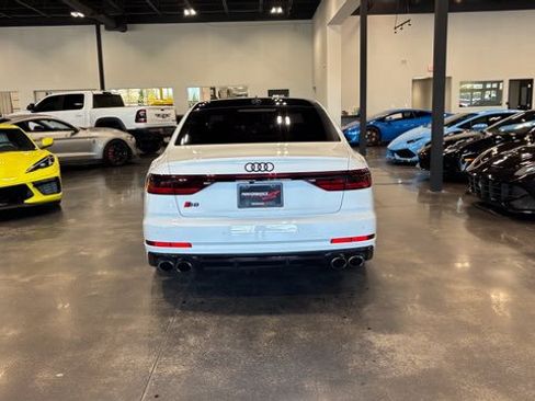 Used 2023 Audi S8 AWD/4WD image 7