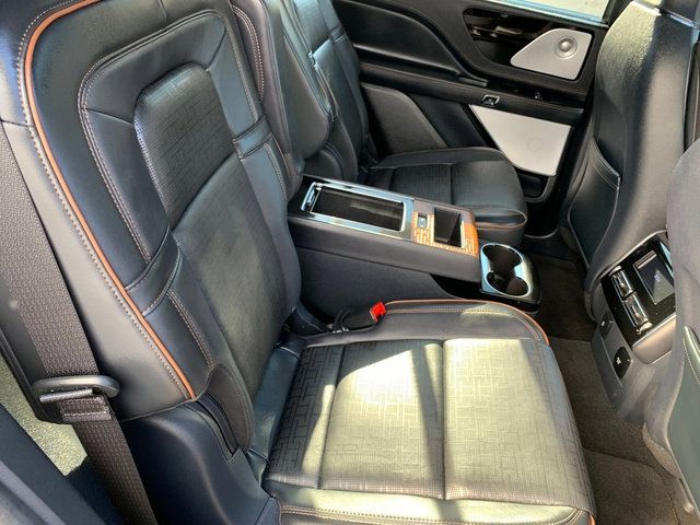 Certified 2025 Lincoln Aviator Black Label AWD/4WD image 15