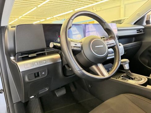 Used 2025 Hyundai Kona SEL FWD image 10