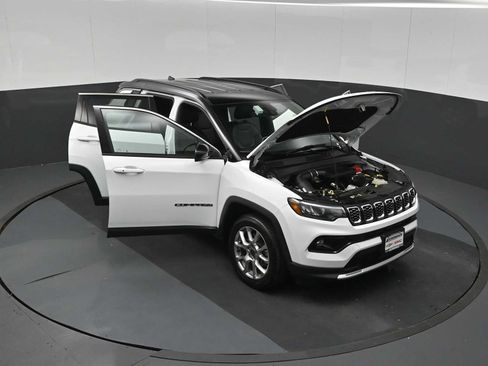 Used 2025 Jeep Compass Limited AWD/4WD image 26
