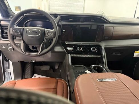 New 2026 GMC Sierra 3500 Denali Ultimate AWD/4WD image 13