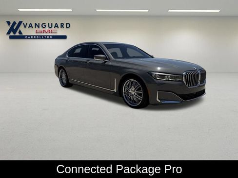 Used 2022 BMW 750i xDrive AWD/4WD image 2