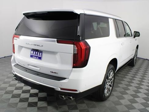 New 2026 GMC Yukon XL Denali w/ Denali Reserve Package image 33
