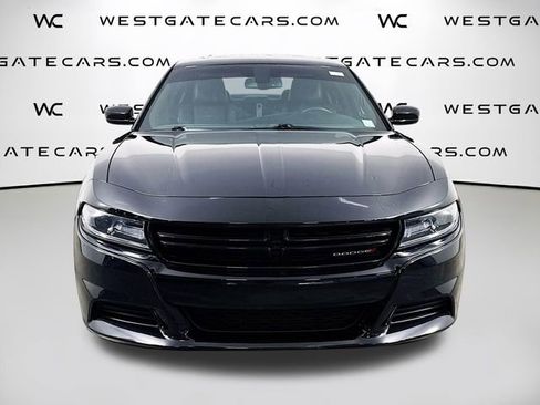 Used 2019 Dodge Charger SXT image 4