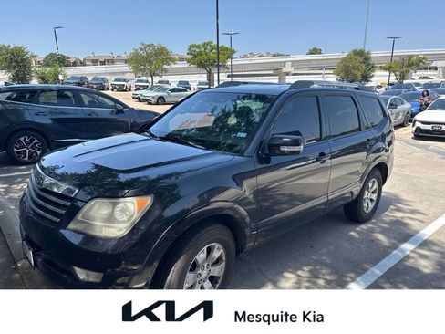 Used 2009 Kia Borrego EX w/ Luxury Pkg RWD image 1