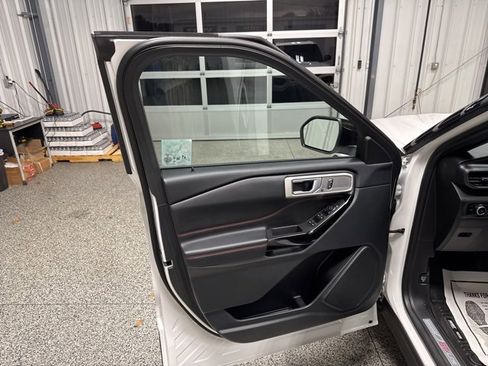 Used 2023 Ford Explorer ST-Line w/ Class IV Trailer Tow Package image 8