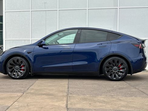 Used 2022 Tesla Model Y Performance image 7