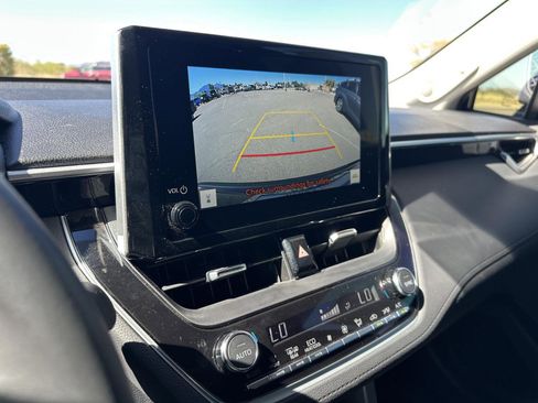 Used 2024 Toyota Corolla Cross XLE w/ Convenience Package image 37