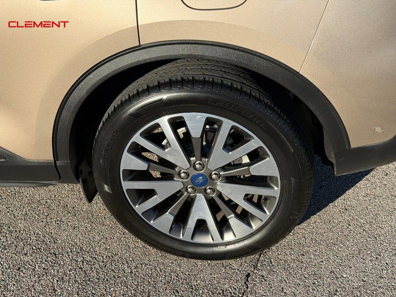 Used 2020 Ford Escape Titanium AWD/4WD image 4