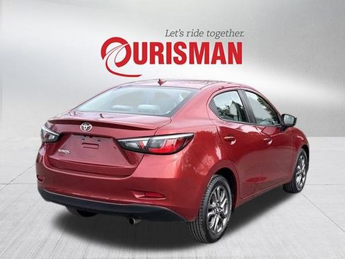 Used 2019 Toyota Yaris LE image 2