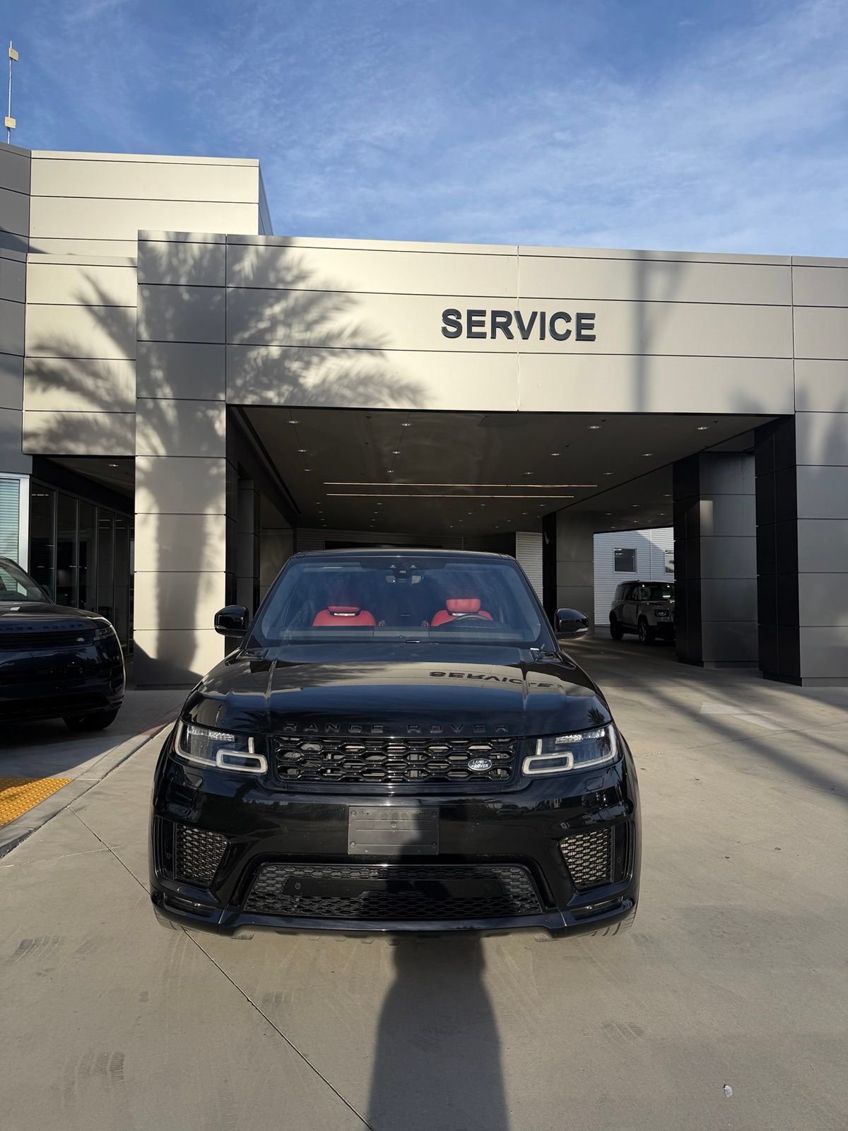 Used 2021 Land Rover Range Rover Sport HST AWD/4WD image 2