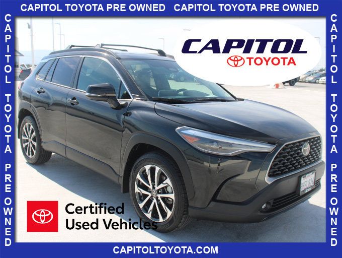 Certified 2023 Toyota Corolla Cross XLE w/ Convenience Package FWD image 1