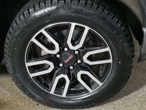 Used 2021 GMC Sierra 1500 AT4 w/ AT4 Premium Package AWD/4WD image 15