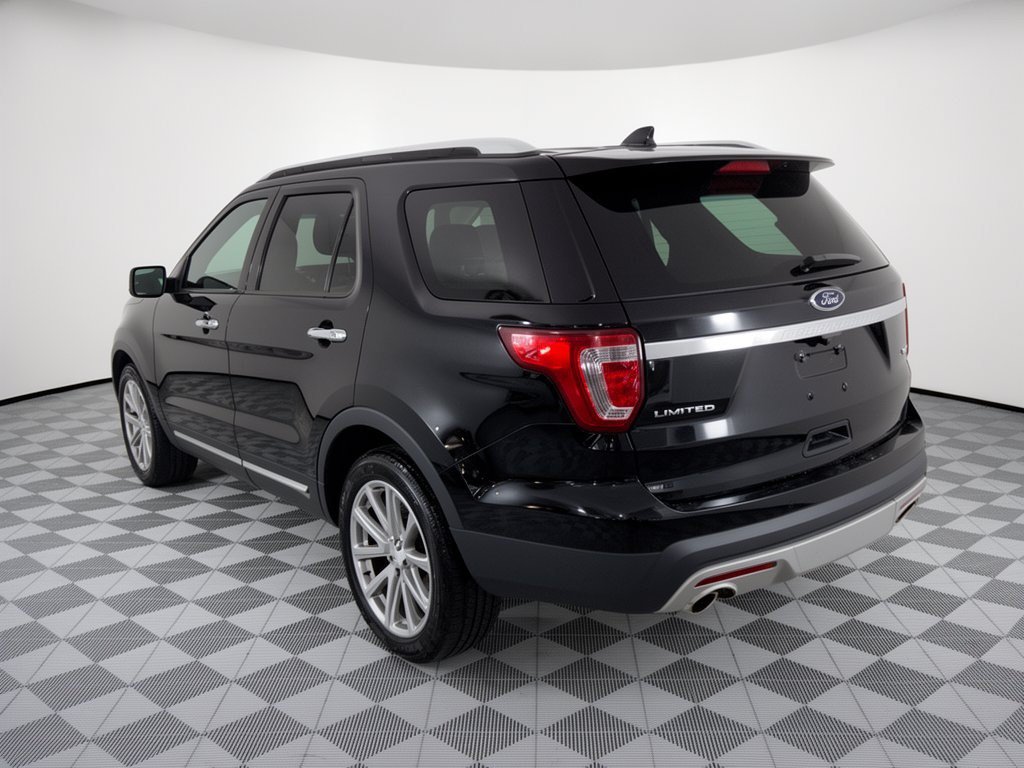 Used 2016 Ford Explorer Limited w/ Equipment Group 301A AWD/4WD image 3