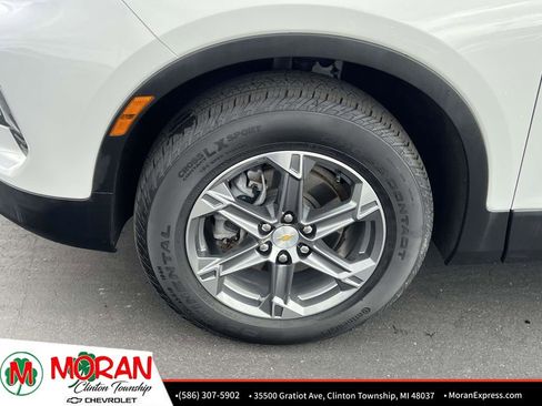 Certified 2024 Chevrolet Blazer LT w/ Convenience Package image 9