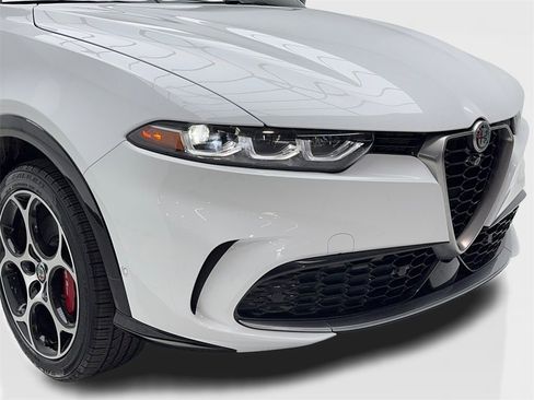 New 2024 Alfa Romeo Tonale Ti image 3