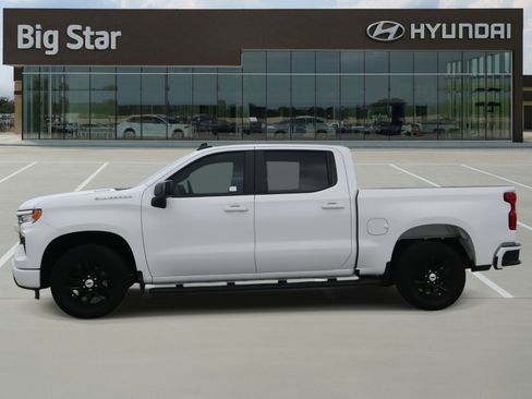 Used 2025 Chevrolet Silverado 1500 RST image 2