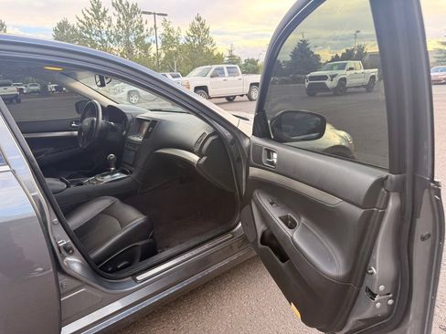 Used 2011 INFINITI G37 x Sedan AWD/4WD image 10