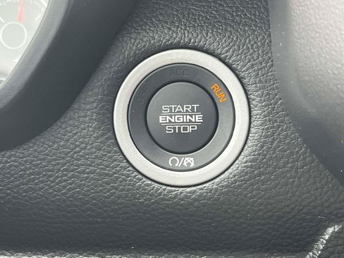 Used 2023 RAM 1500 Big Horn AWD/4WD image 42