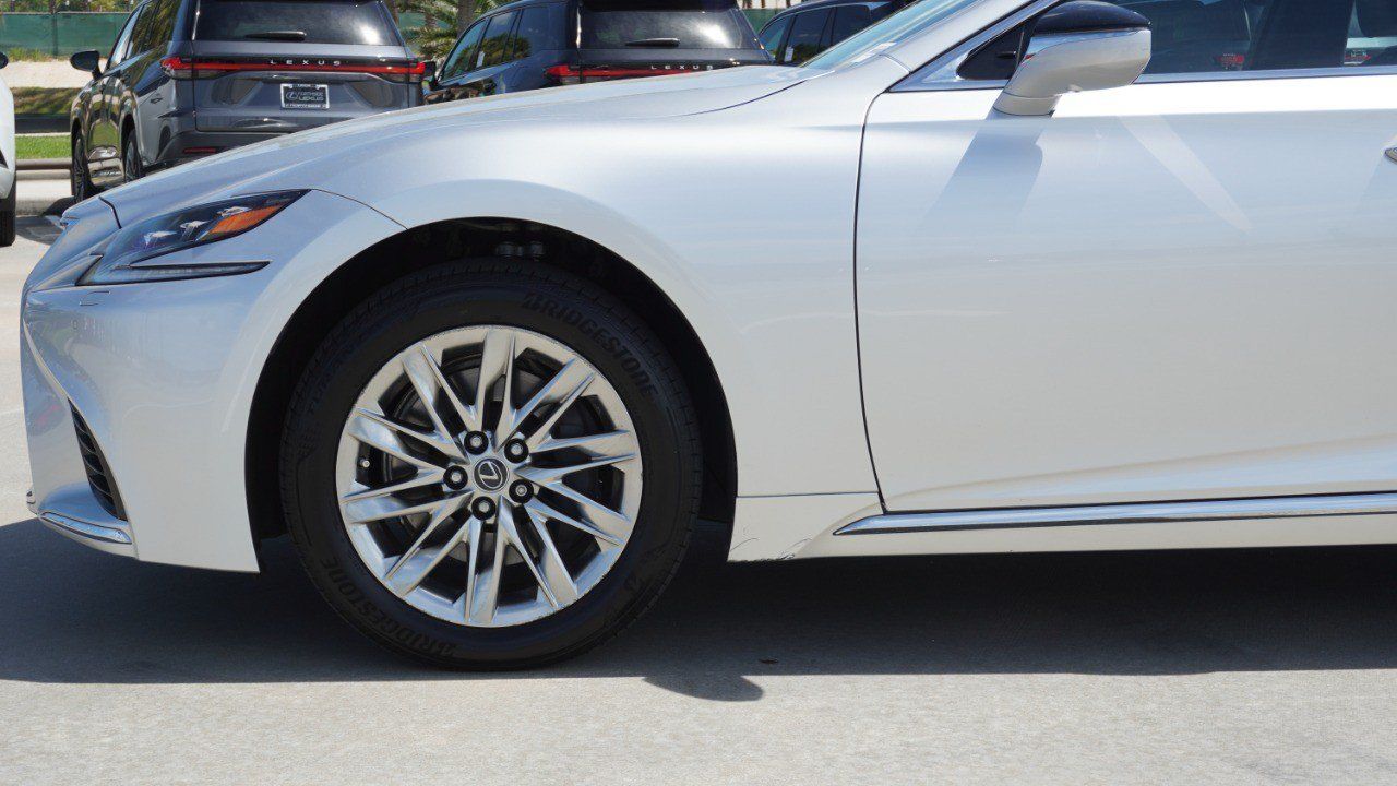 Used 2018 Lexus LS 500 w/ Interior Upgrade Package RWD image 10