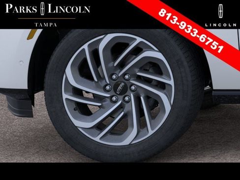 New 2026 Lincoln Navigator Reserve AWD/4WD image 19