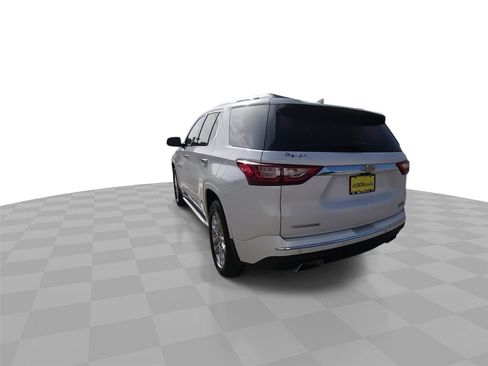 Used 2020 Chevrolet Traverse High Country FWD image 5