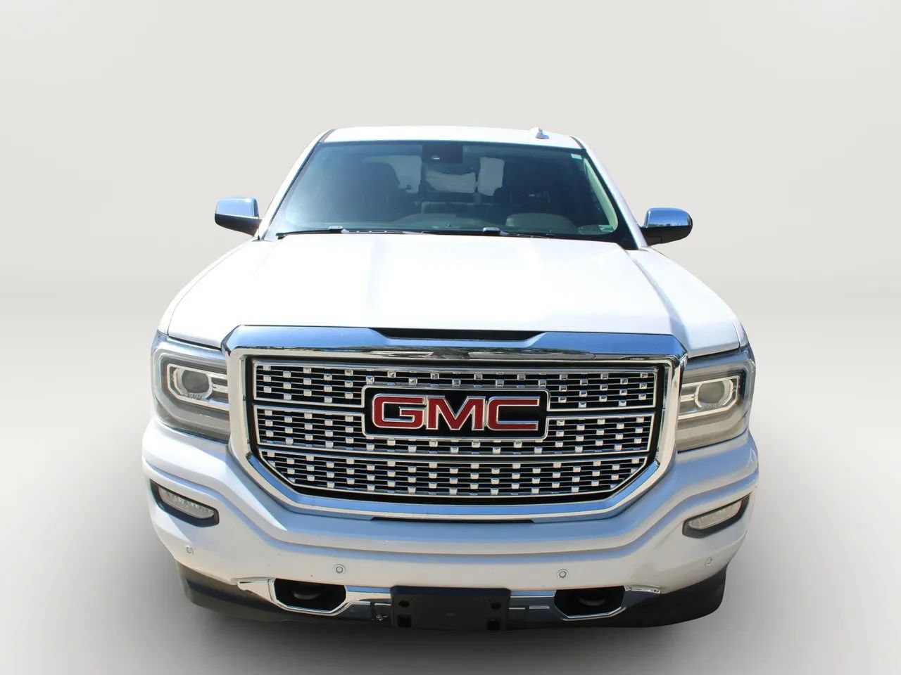 Used 2017 GMC Sierra 1500 Denali AWD/4WD image 2