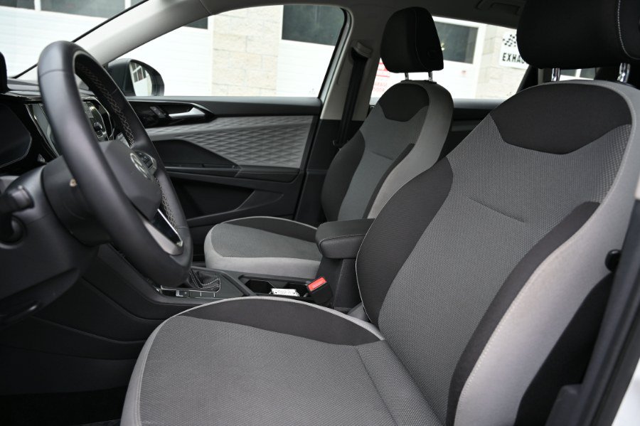 Used 2024 Volkswagen Taos S FWD image 13