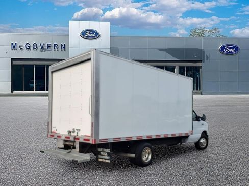 Used 2023 Ford E-450 and Econoline 450 Super Duty RWD image 6