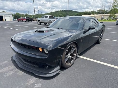 Used 2016 Dodge Challenger R/T Scat Pack RWD image 4