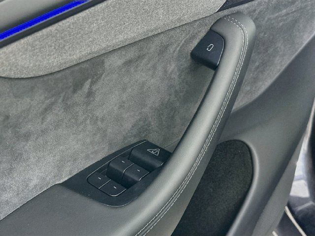 Used 2026 Tesla Model Y AWD image 17