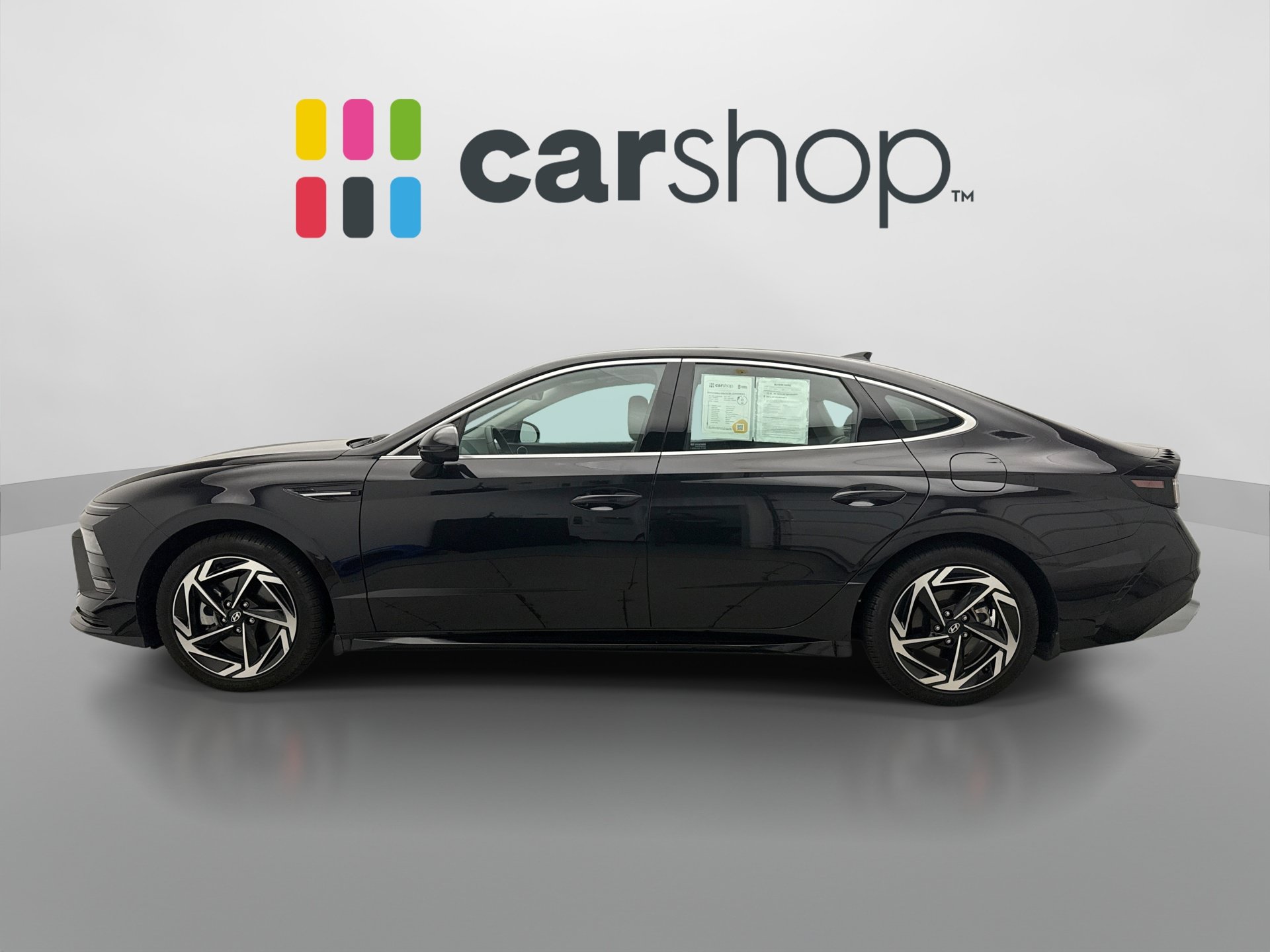 Used 2025 Hyundai Sonata SEL FWD image 2