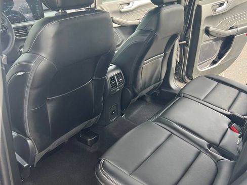 Used 2024 Ford Escape Platinum AWD/4WD image 12
