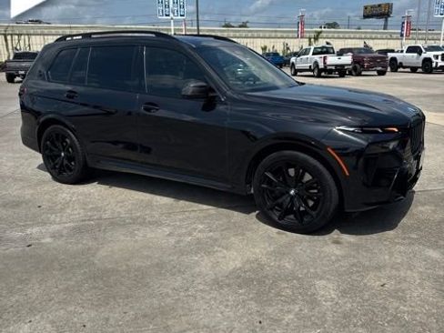 Used 2023 BMW X7 xDrive40i w/ Executive Package AWD/4WD image 2