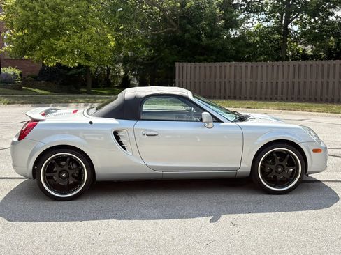 Used 2003 Toyota MR2 RWD image 8