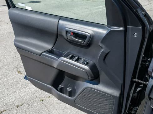 Used 2023 Toyota Tacoma TRD Sport image 25