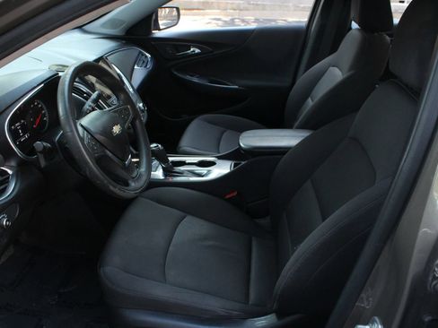 Used 2020 Chevrolet Malibu LT FWD image 13