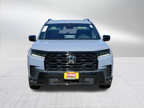 Certified 2026 Honda Pilot Black Edition image 2