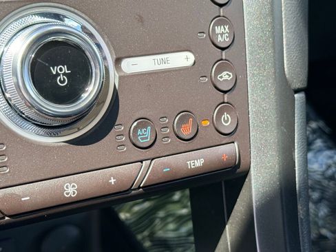 Used 2019 Ford Fusion Titanium image 8