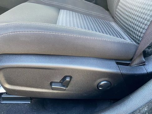 Used 2023 Dodge Charger SXT w/ Blacktop Package image 17